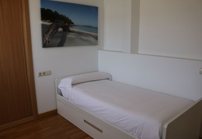 Apartamento en Cangas - Ático A en Vilariño con vistas a la ría